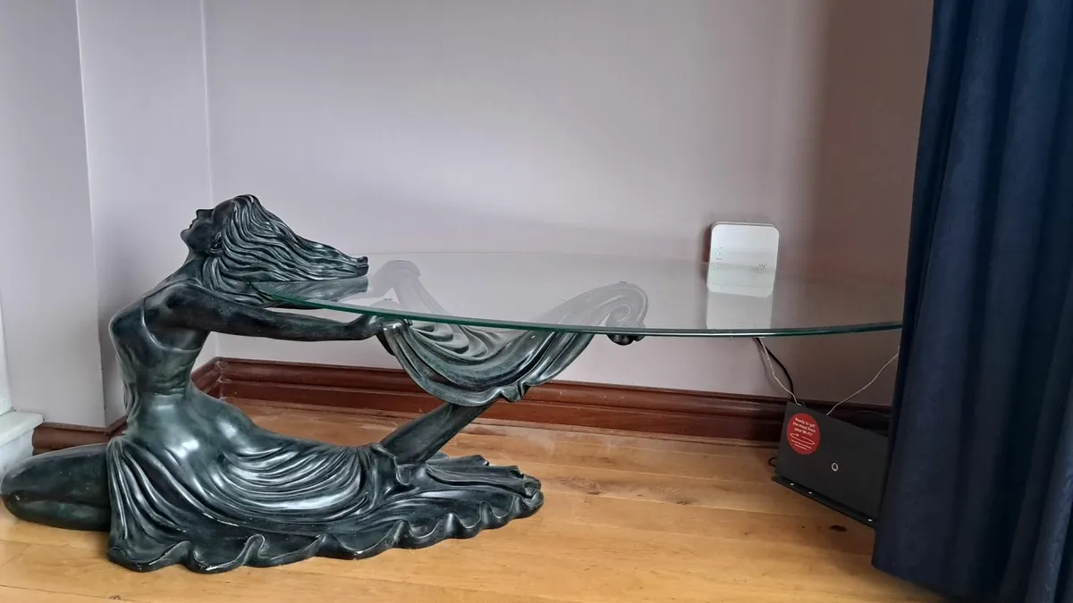 Coffee table - Image 1