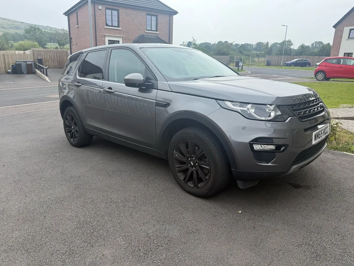 Land Rover Discovery Sport 2016 - Image 2