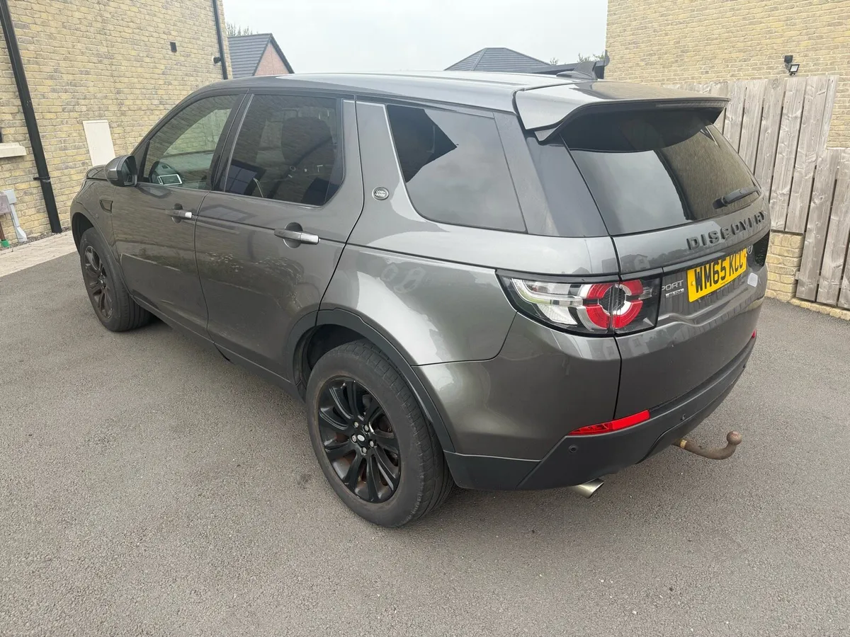 Land Rover Discovery Sport 2016 - Image 4