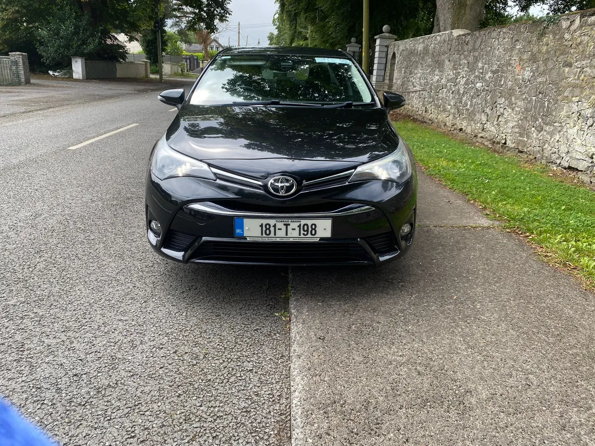 TOYOTA AVENSIS 1.6 D-4D LUNA - Image 2