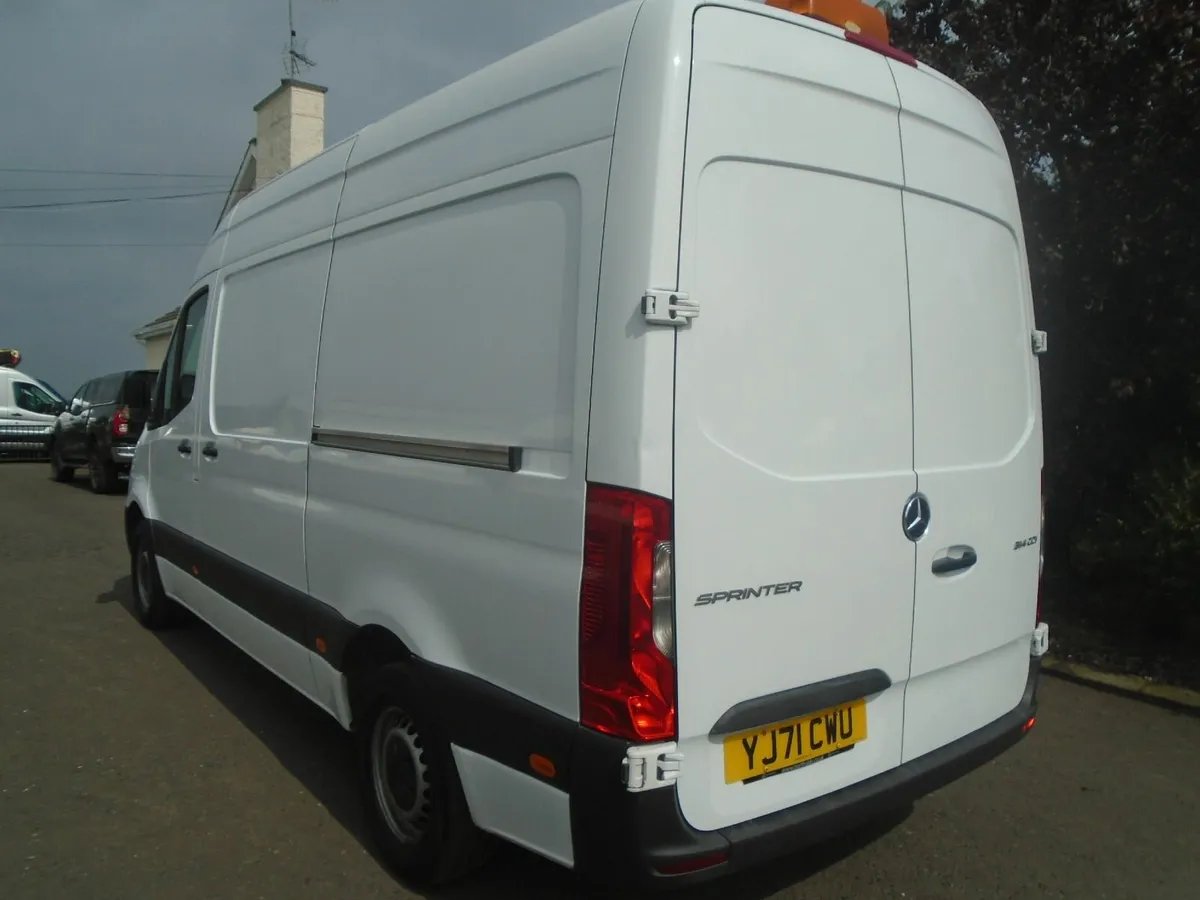 2021 Mercedes-Benz Sprinter 314CDI MWB HR 3.5TON T - Image 4