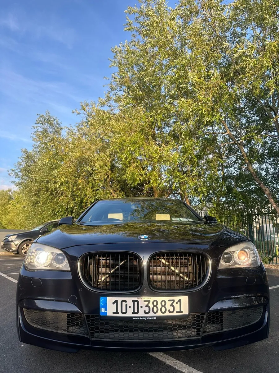BMW 740D - Image 2