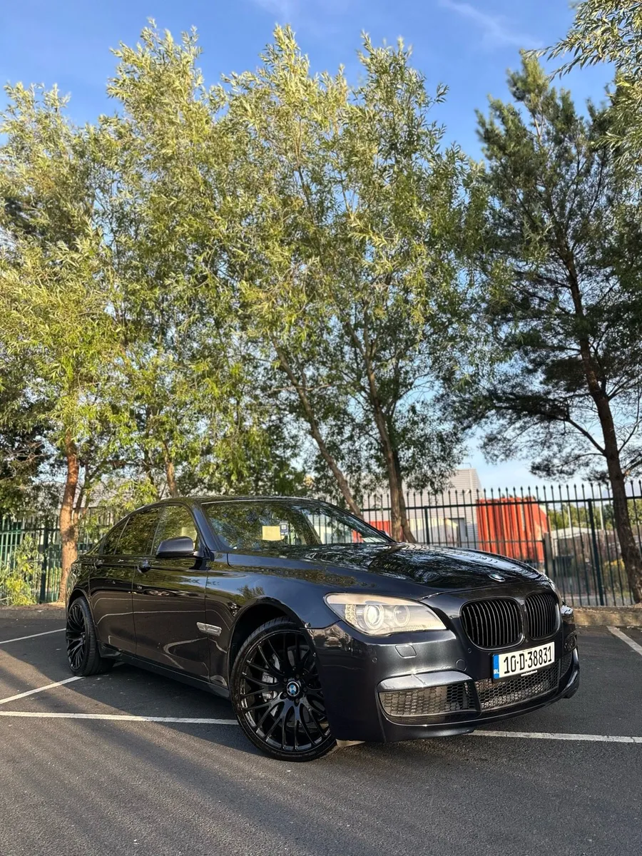 BMW 740D - Image 1