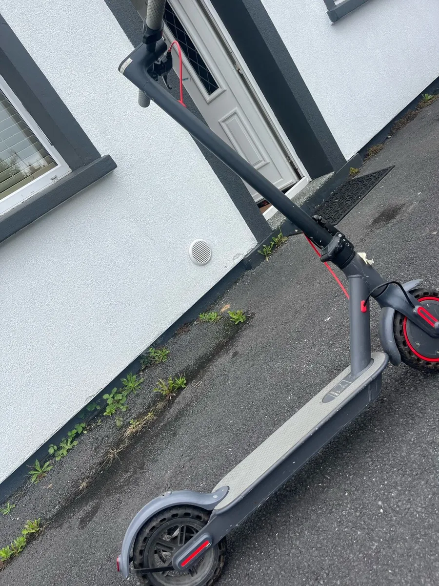 E scooter - Image 1