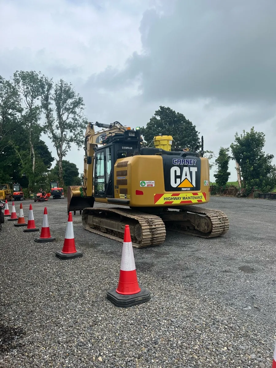 Caterpillar - Image 4