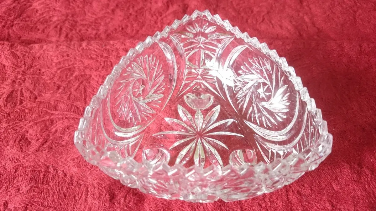 Triangular Cut Crystal Glass Footed Jewelry Dish - Image 4