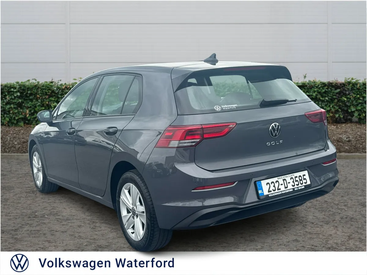 2023 Volkswagen Golf Life 2.0 TDI - Image 4