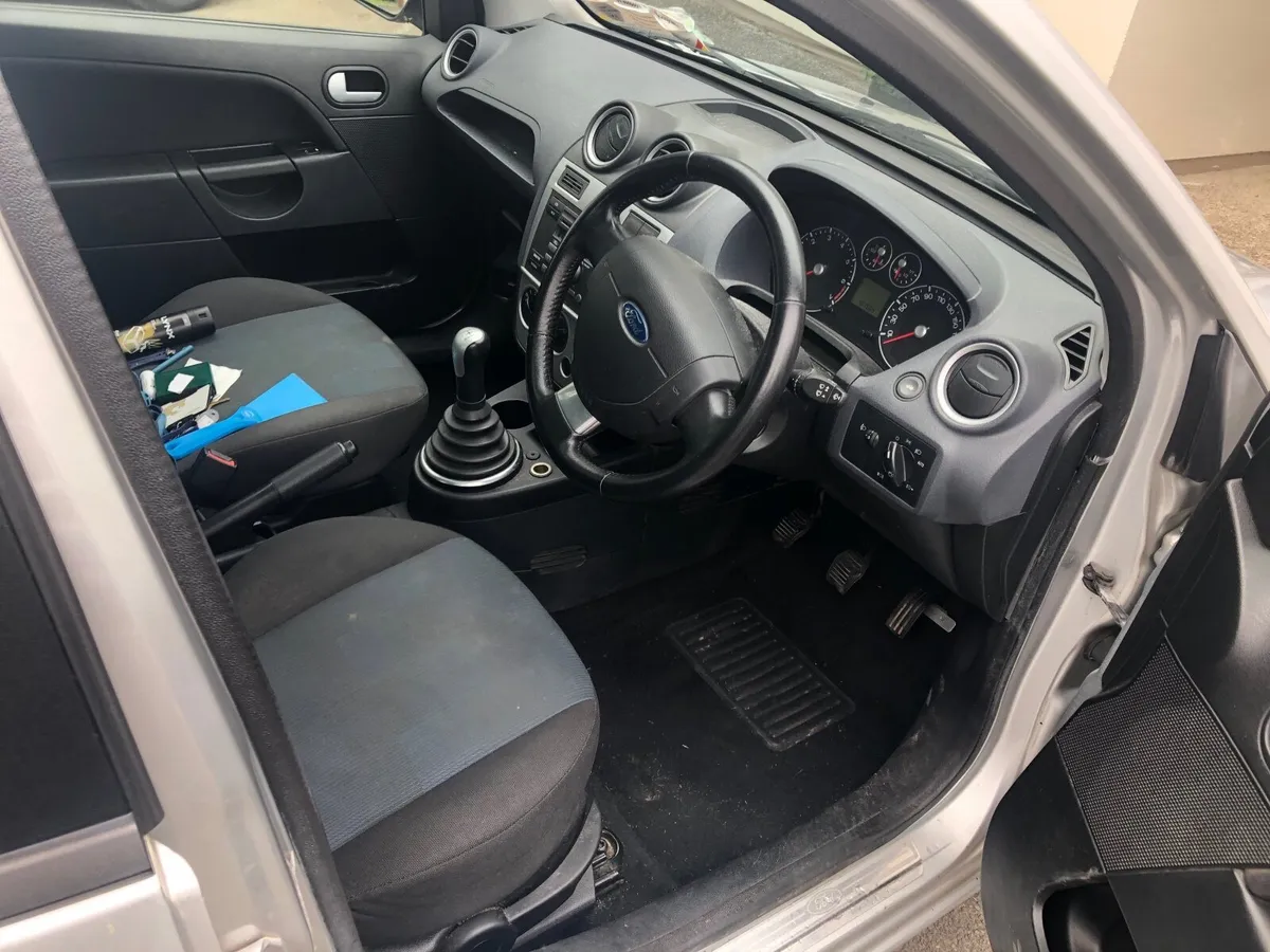 Ford Fiesta 2008 - Image 4