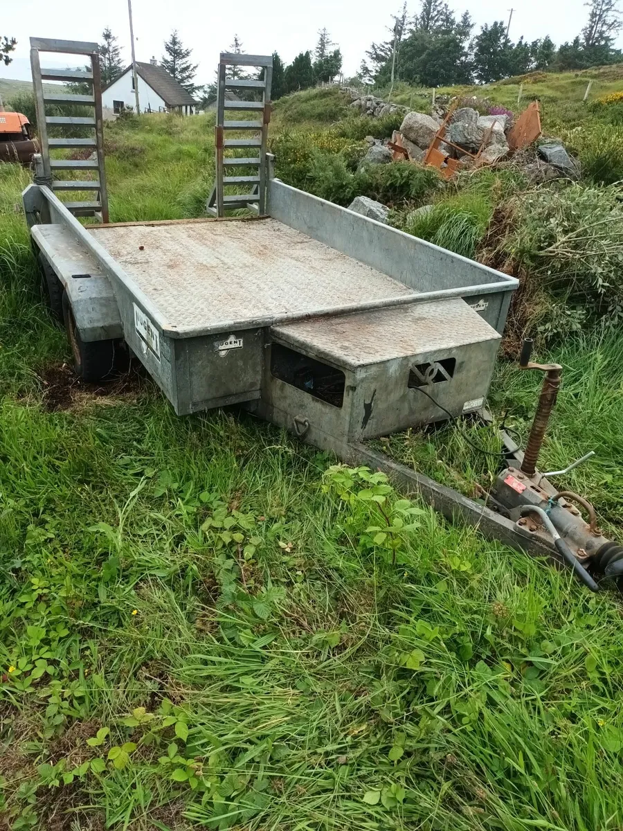 Trailer - Image 1