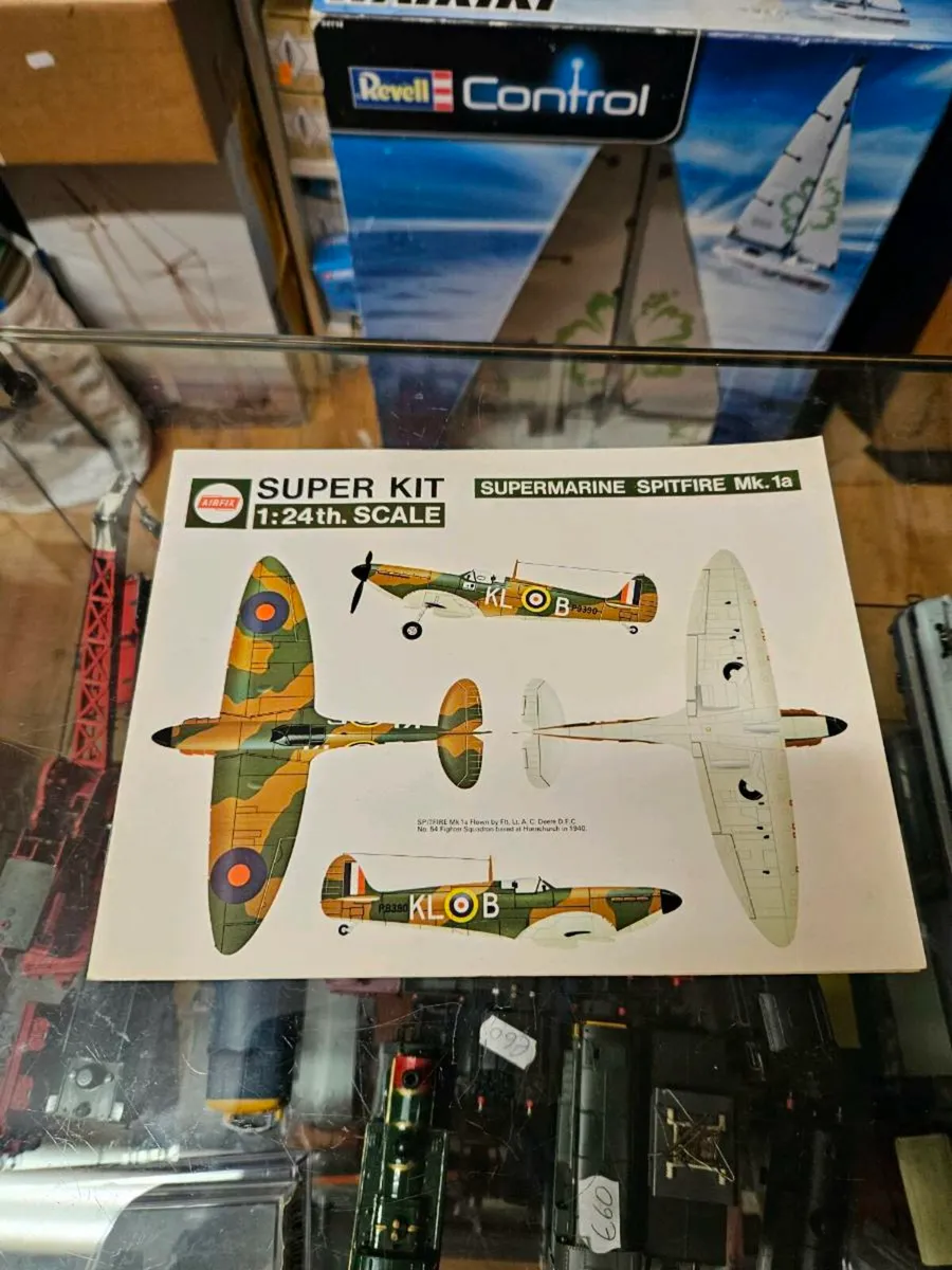 Vintage Airfix Manual for Spitfire 1:24 Kit - Image 1