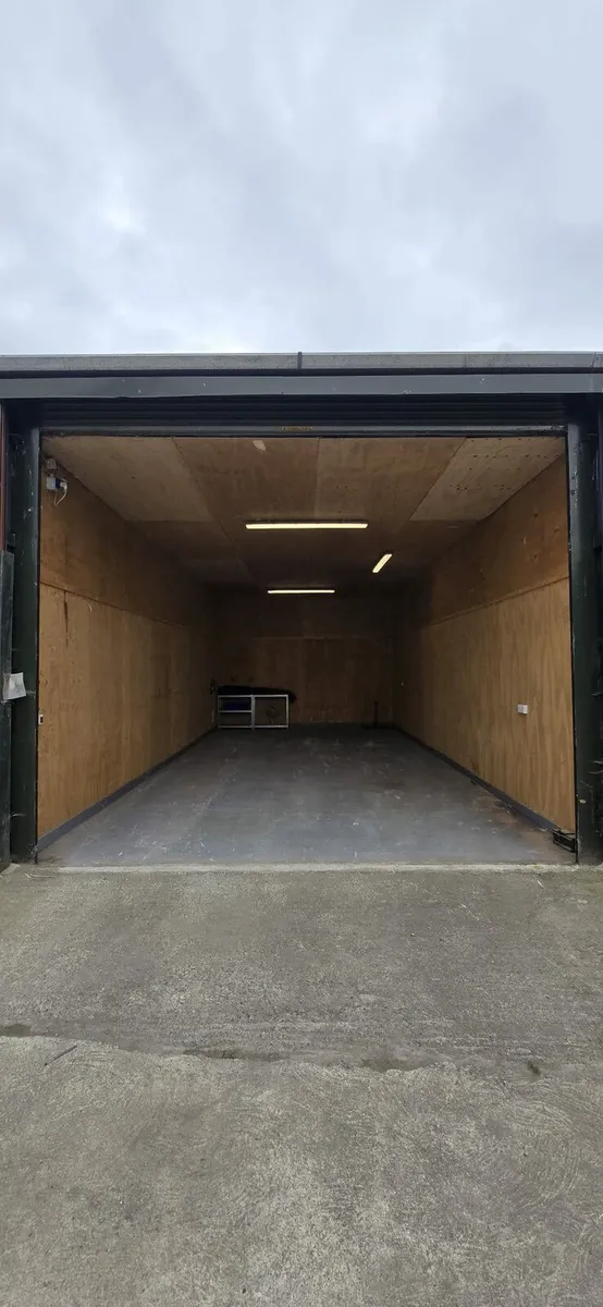 Camper storage - Image 1