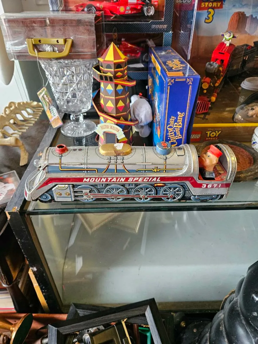 Vintage Tinplate Steam Engine Made in Japan - Image 2