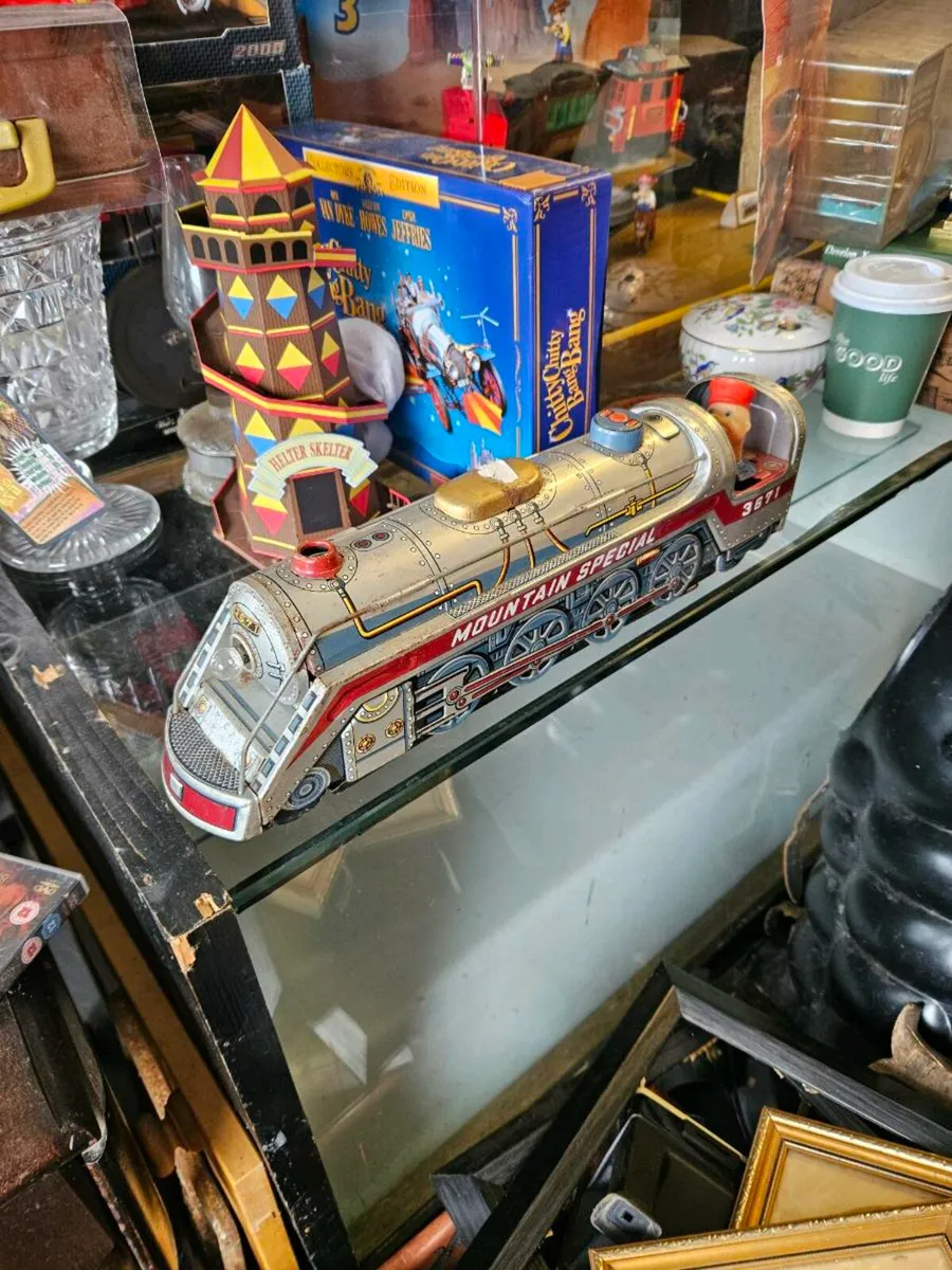 Vintage Tinplate Steam Engine Made in Japan - Image 3