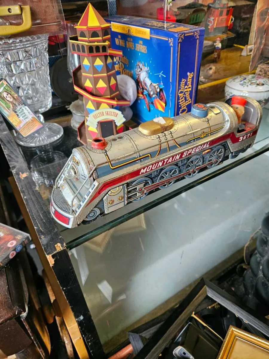 Vintage Tinplate Steam Engine Made in Japan - Image 4