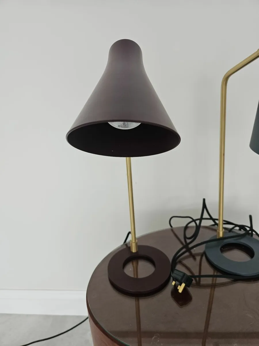 Bedside lamps & table - Image 3