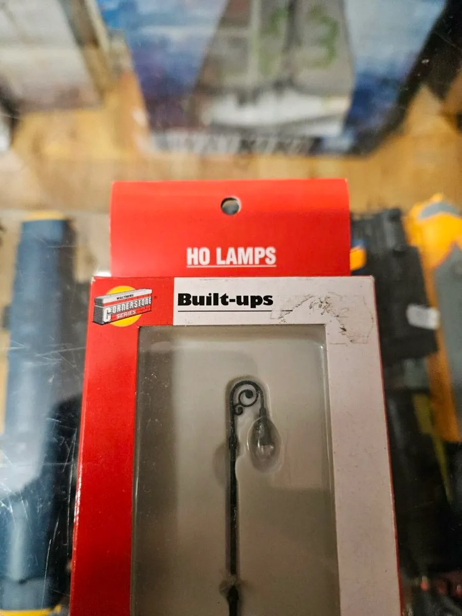 Hornby Walthers Street Lights HO Scale - Image 3