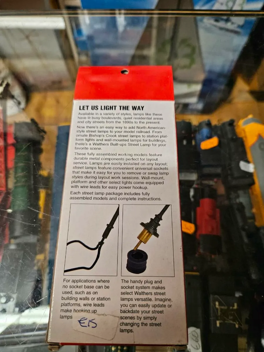 Hornby Walthers Street Lights HO Scale - Image 4