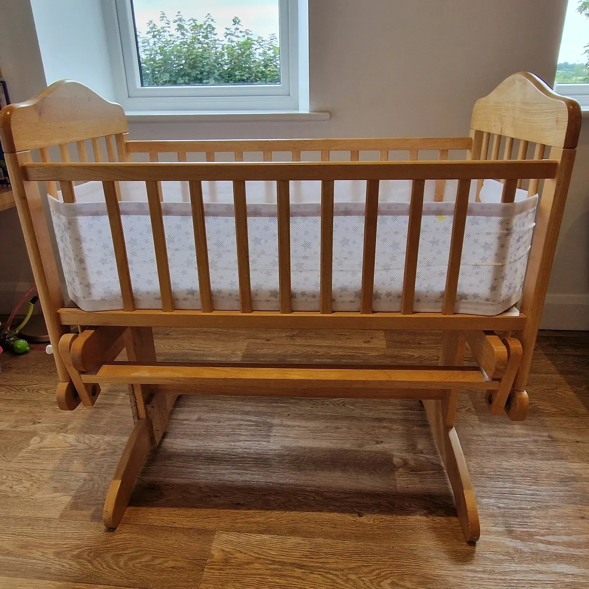Baby crib