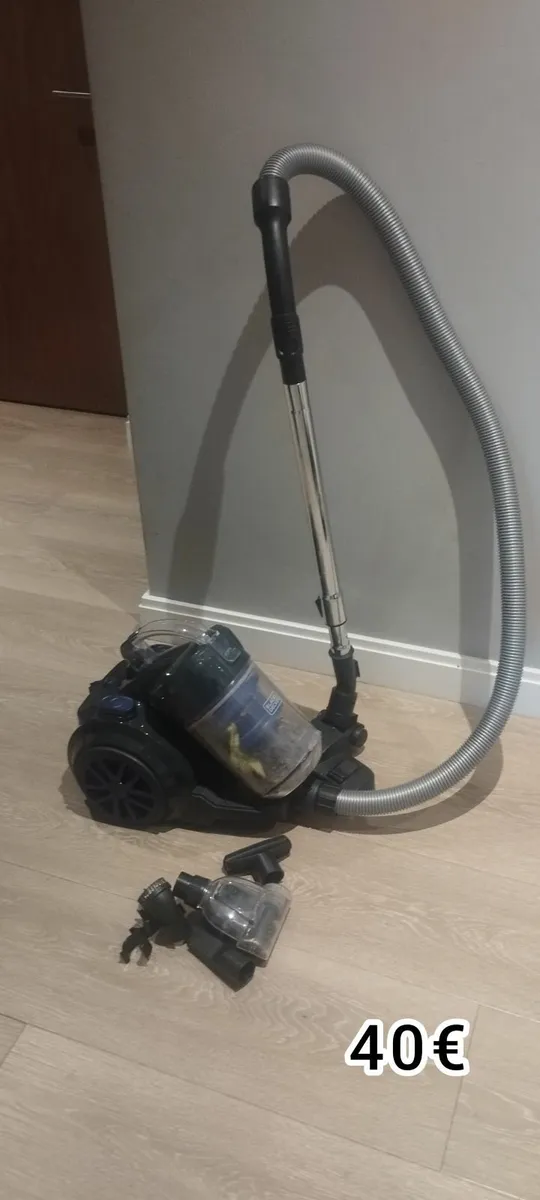 Vacuum cleaner - Image 1