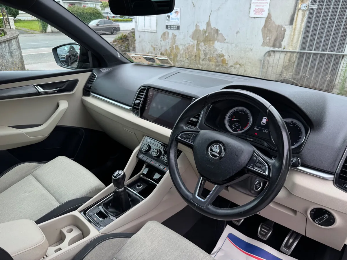 Skoda Karoq High Spec pan roof - Image 3