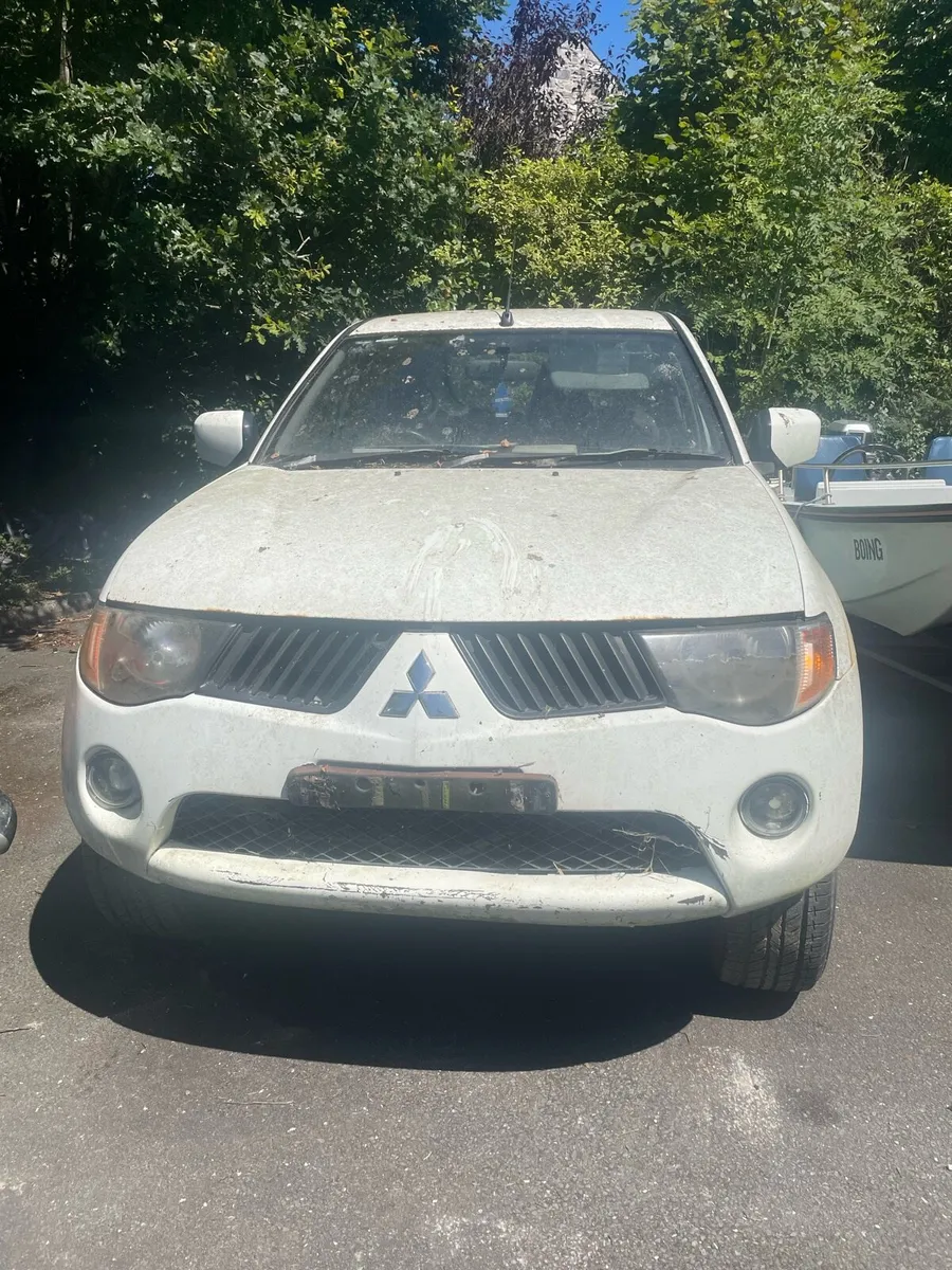 2009 Mitsubishi l200 breaking - Image 1