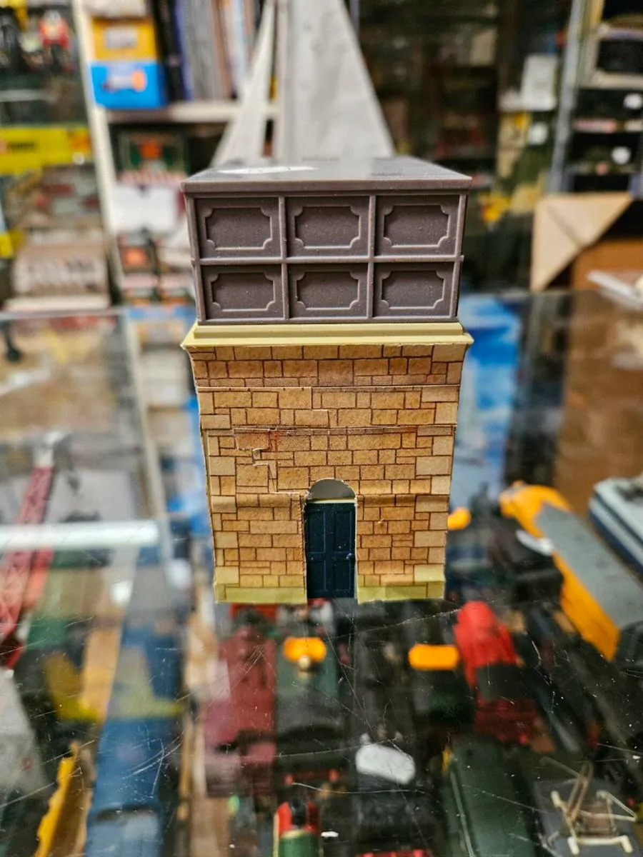 Hornby OO Gauge Water Tower - Image 2