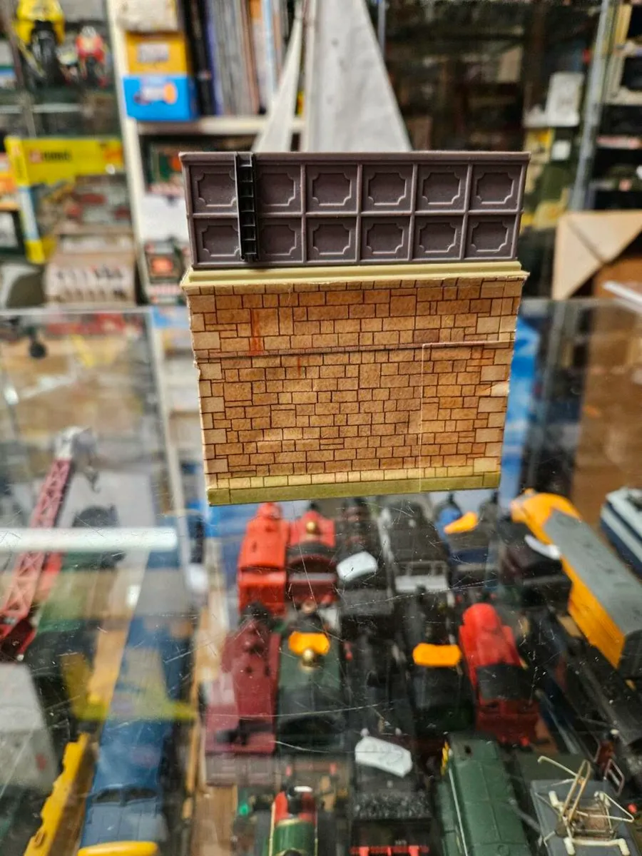 Hornby OO Gauge Water Tower - Image 3