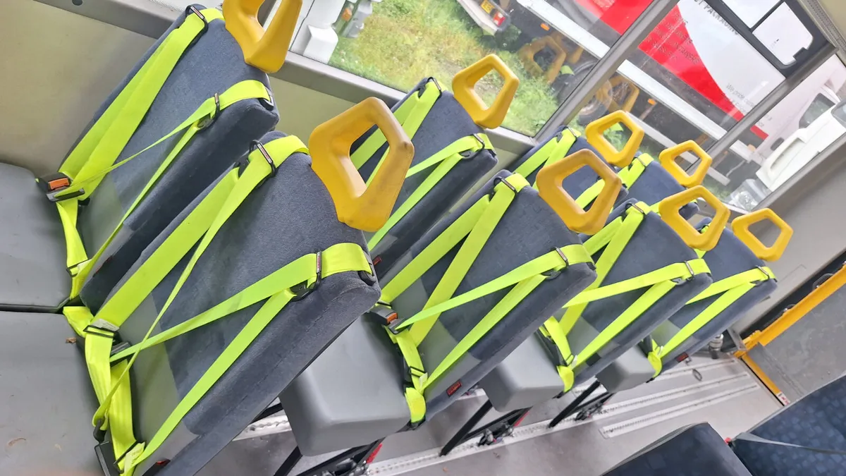 10 x Quick Release Seats - Image 1