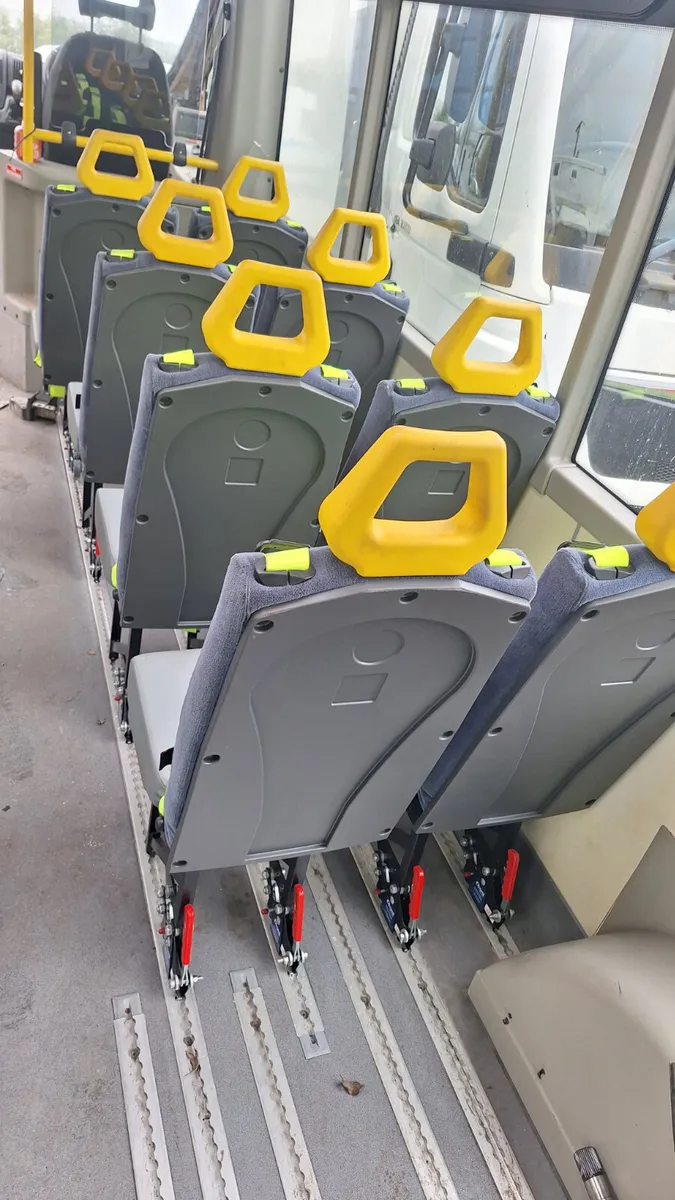 10 x Quick Release Seats - Image 2