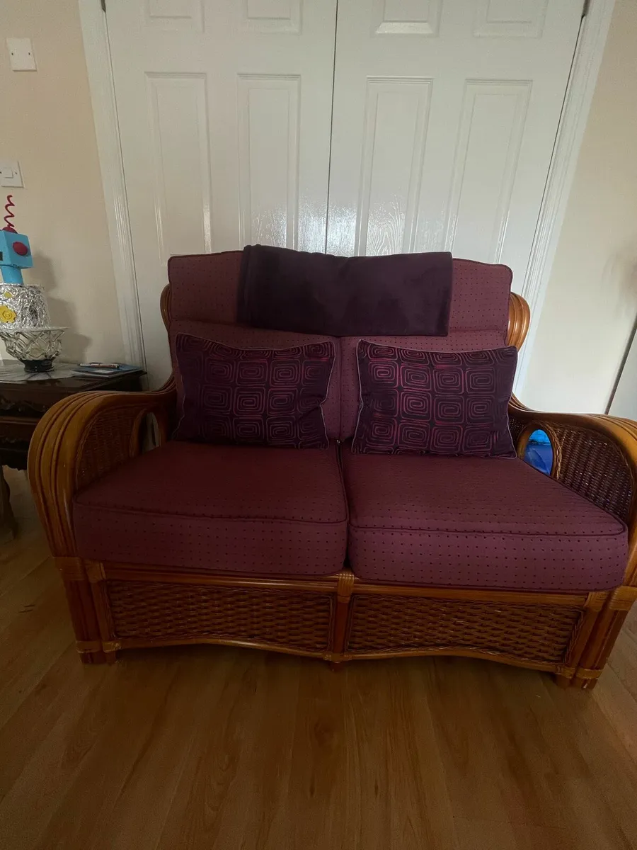 Couch - Image 4