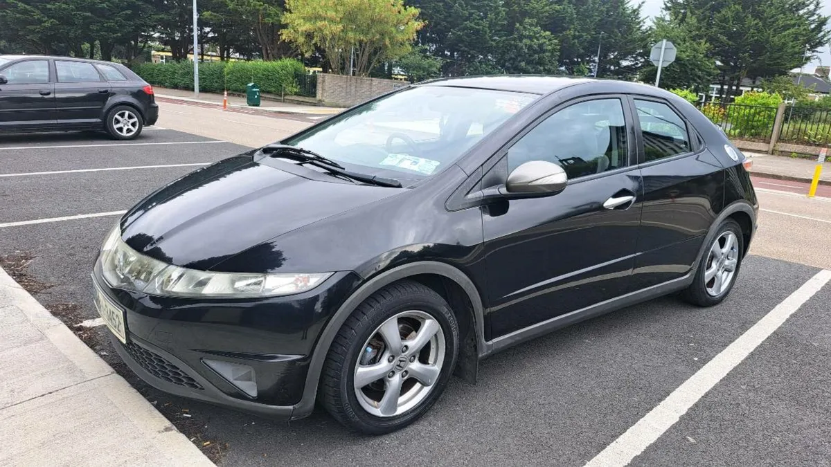 Honda civic 1.3 petrol New nct tax low milage - Image 2