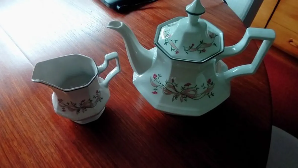 dinnerware