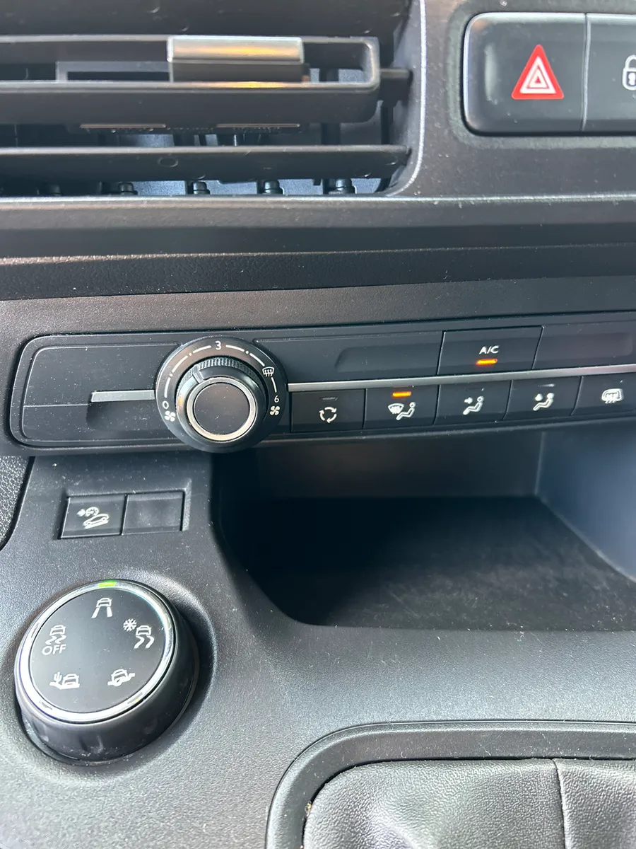 2020 Peugeot Partner - A/c + Towbar - NO VAT - Image 4