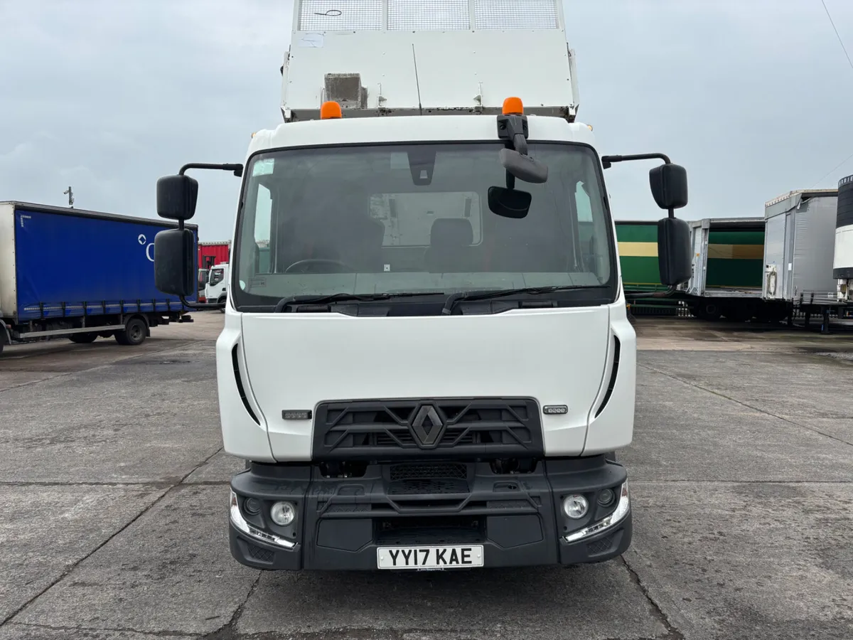 2017 Renault 12 Ton Tipper insulated 210 Engine - Image 2