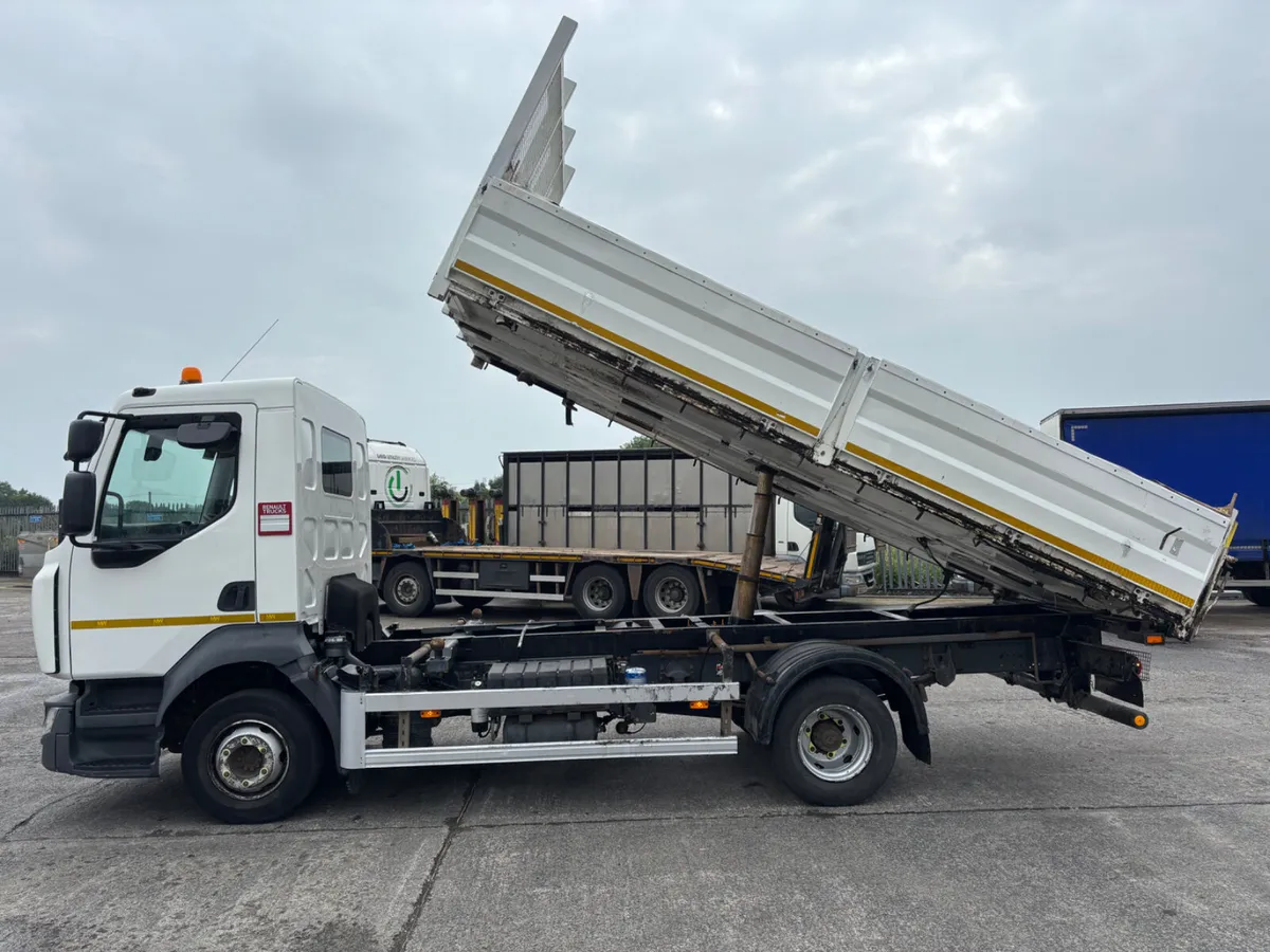 2017 Renault 12 Ton Tipper insulated 210 Engine - Image 4