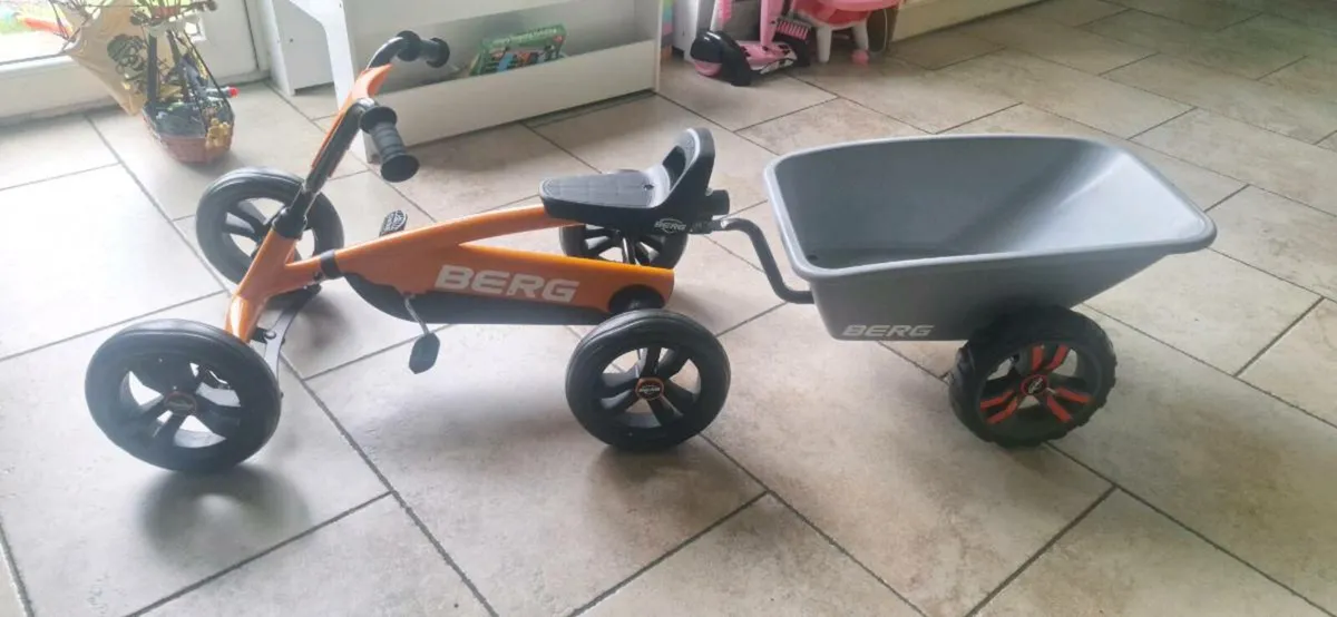 NEW BERG Buzzy Orange + BERG Buzzy Trailer - Image 1