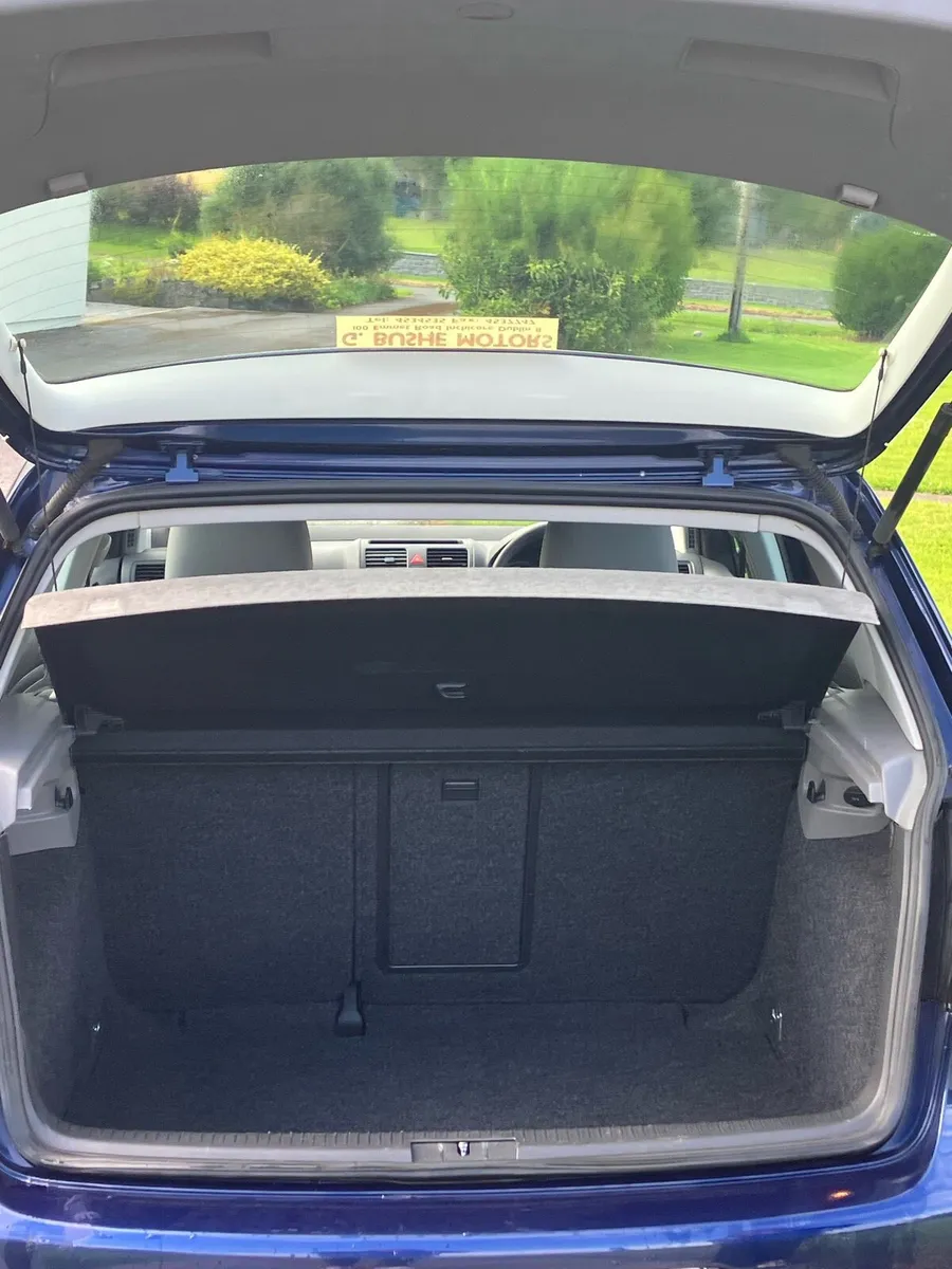 04 VW Golf - Image 4