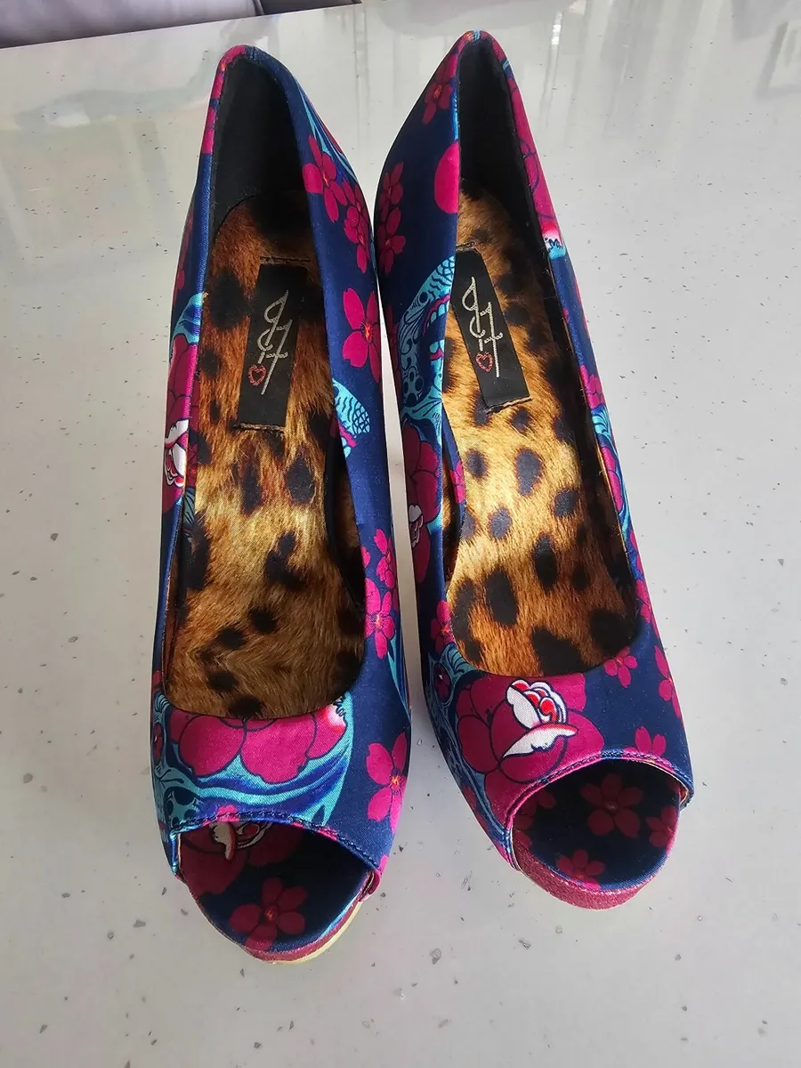 shoes - Image 1