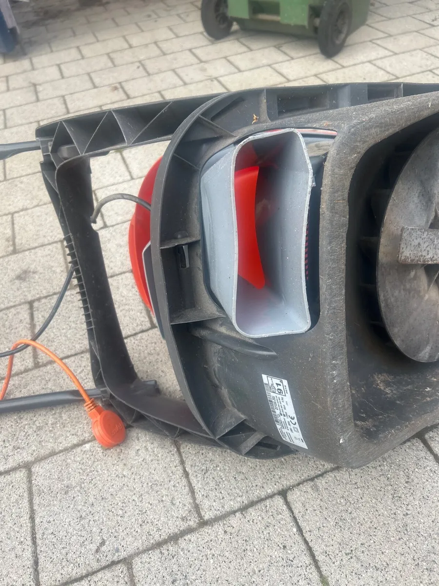 Flymo electric mower - Image 4