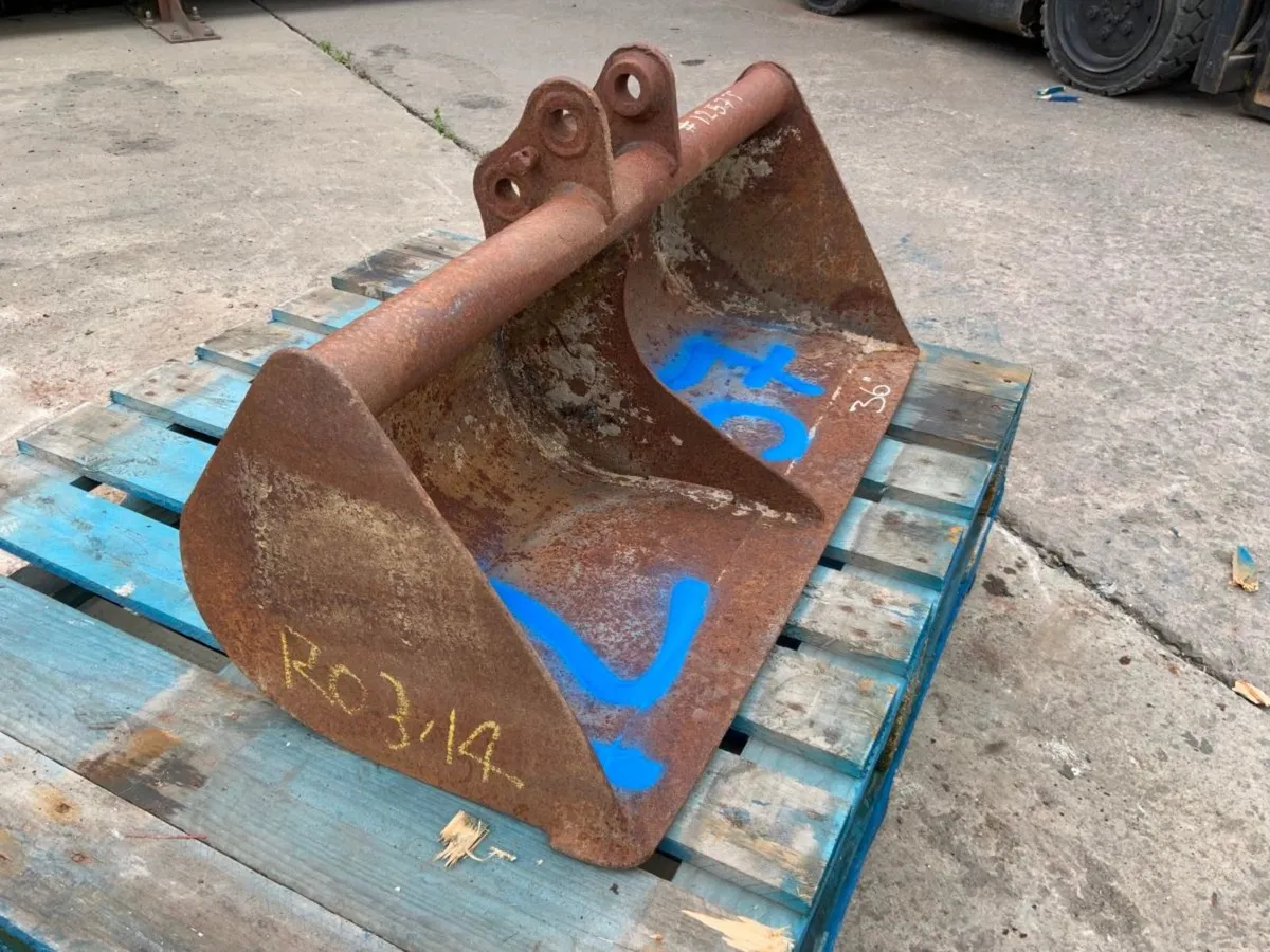 36" GRADING BUCKET.......25mm PINS.......1257. - Image 3