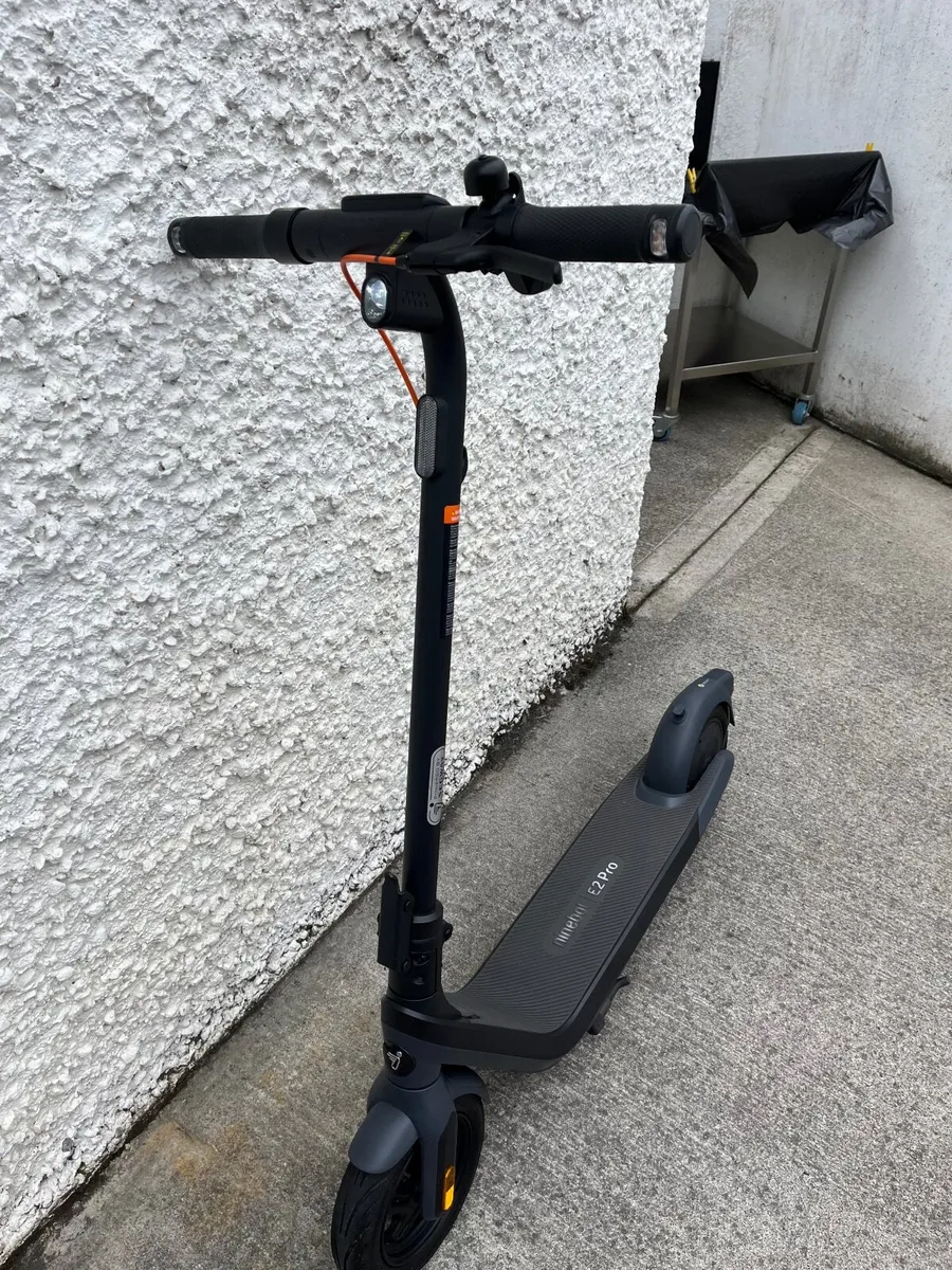Scooter Ninebot E2 pro - Image 2
