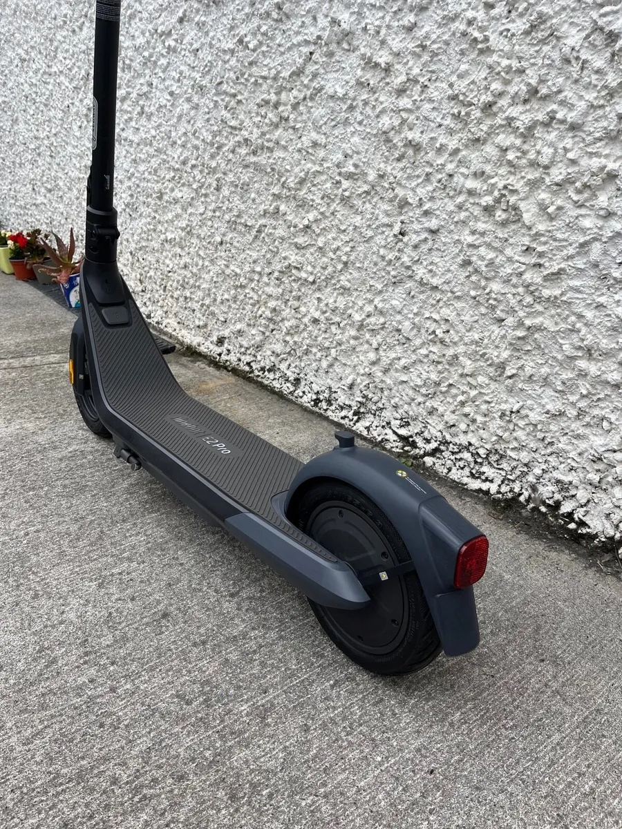 Scooter Ninebot E2 pro - Image 3