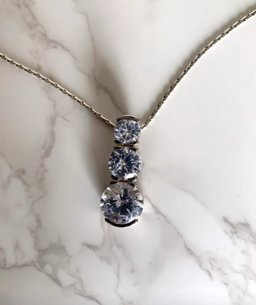 Jewellery - Image 1