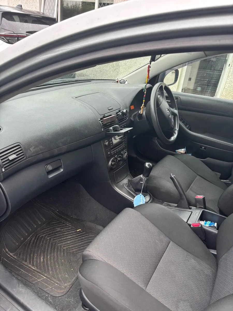 Toyota Avensis - Image 3