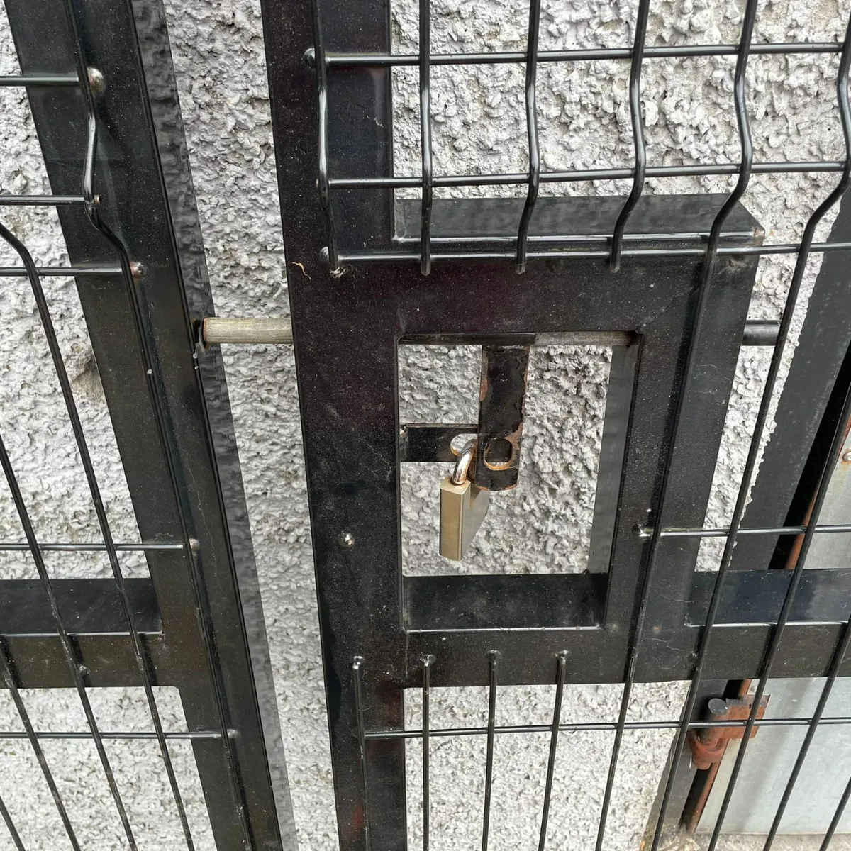 V Fence Gates, posts, Fence Panels and fittings - Image 2