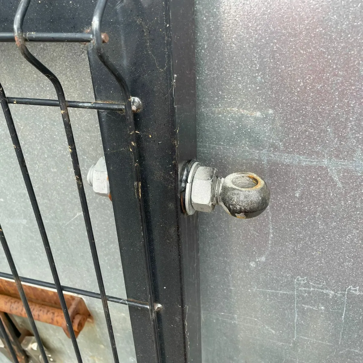 V Fence Gates, posts, Fence Panels and fittings - Image 3