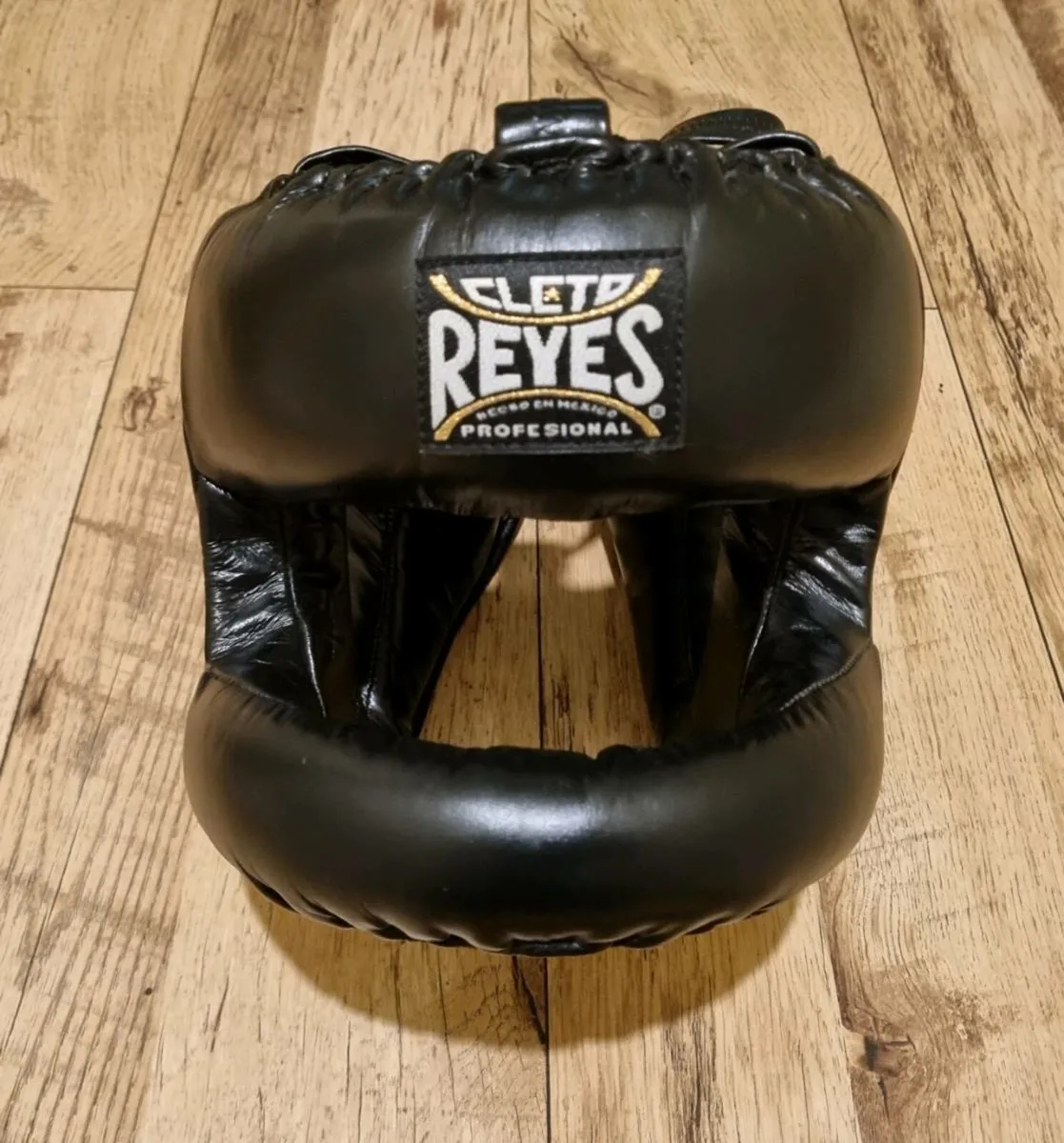 Cleto Reyes leather headguard with nylon face bar - Image 1