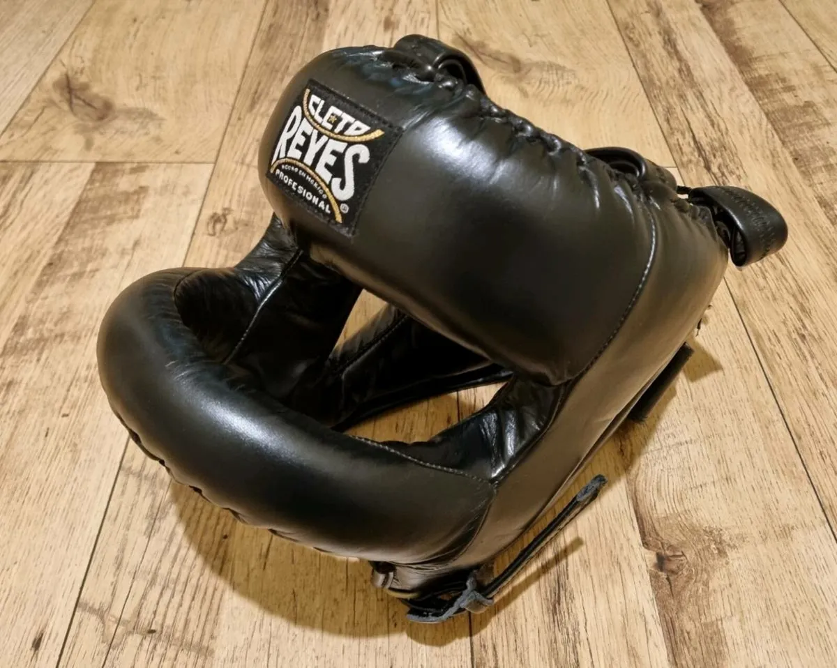 Cleto Reyes leather headguard with nylon face bar - Image 2