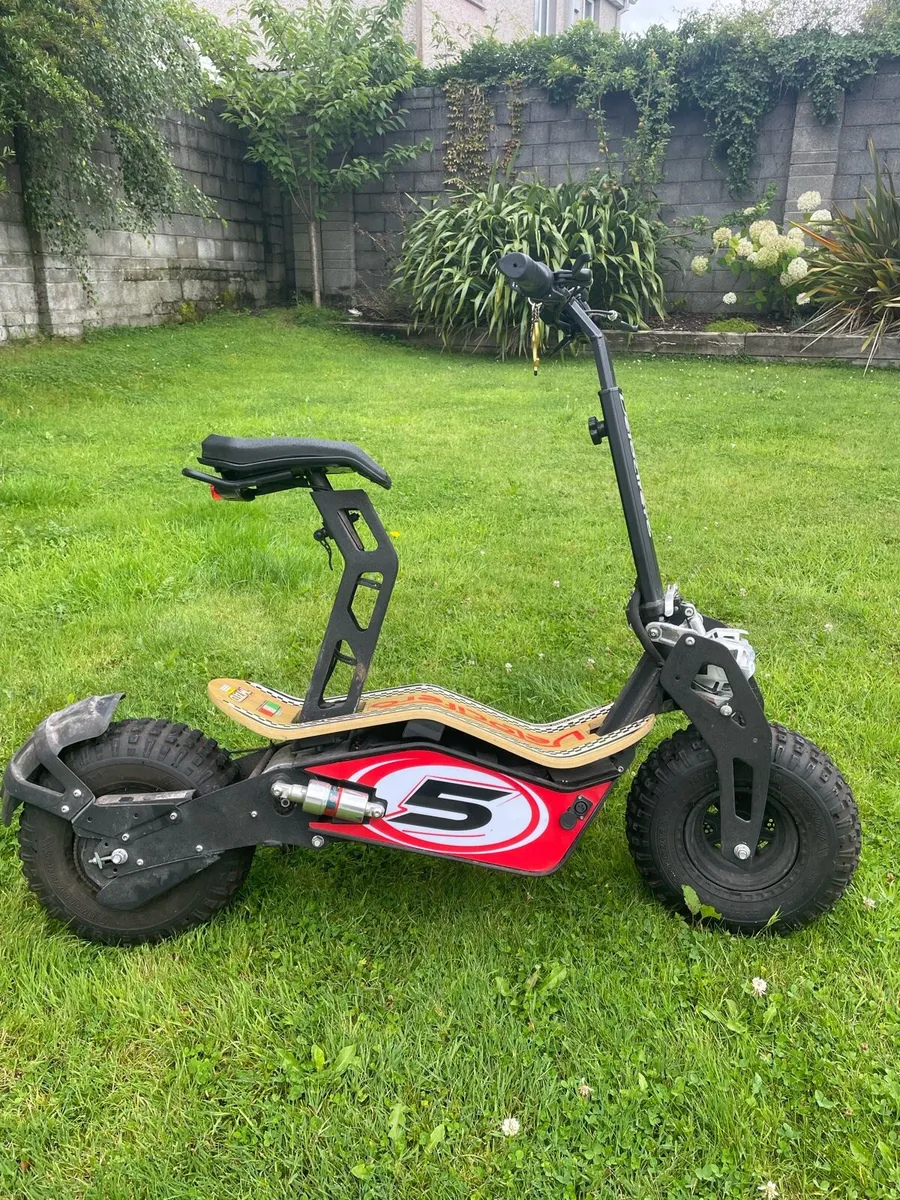 Velocifero Electric Scooter - Image 1