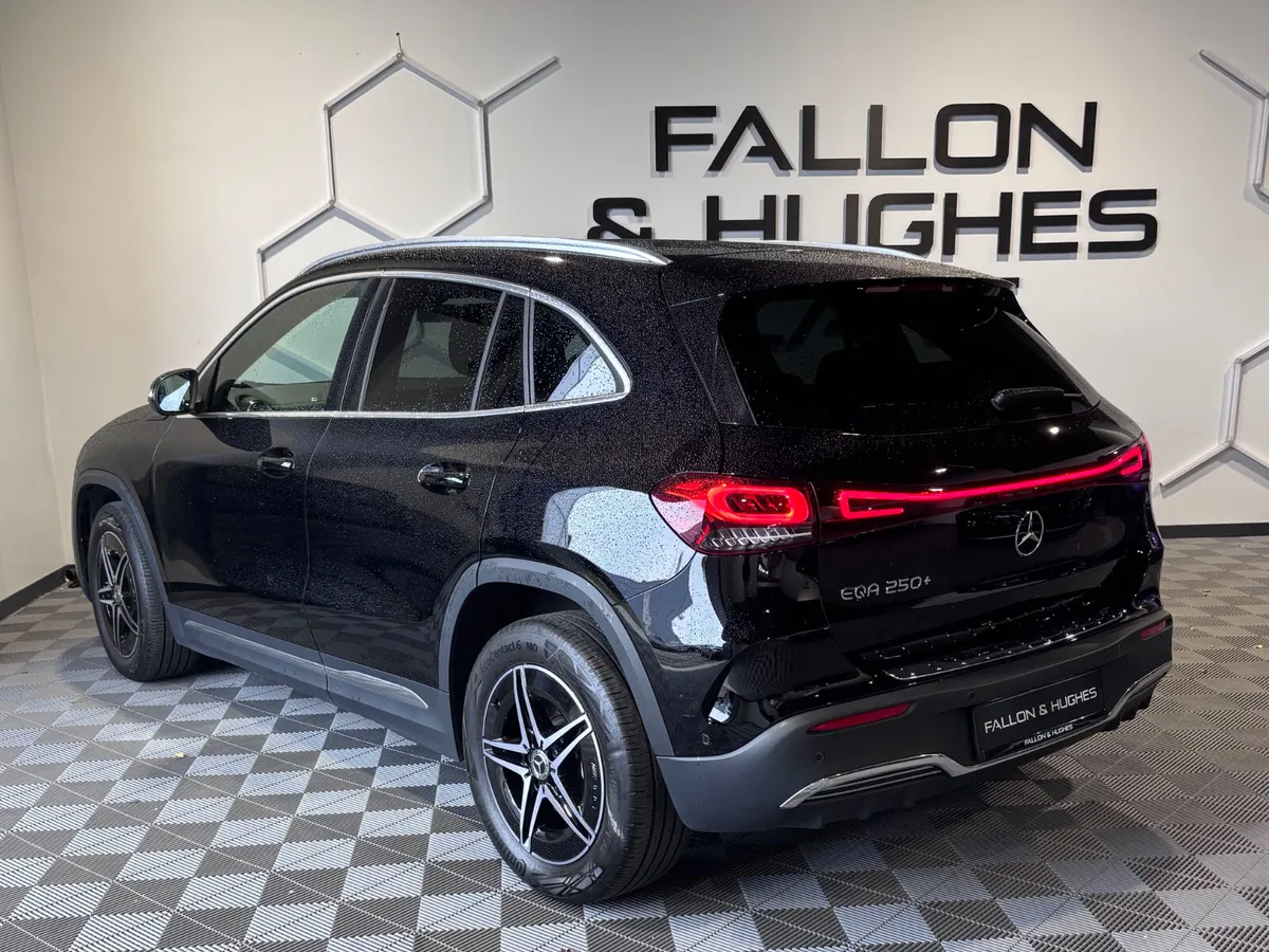Mercedes-Benz  EQA 250+ AMG LINE 70.5KWH BATTERY - Image 4